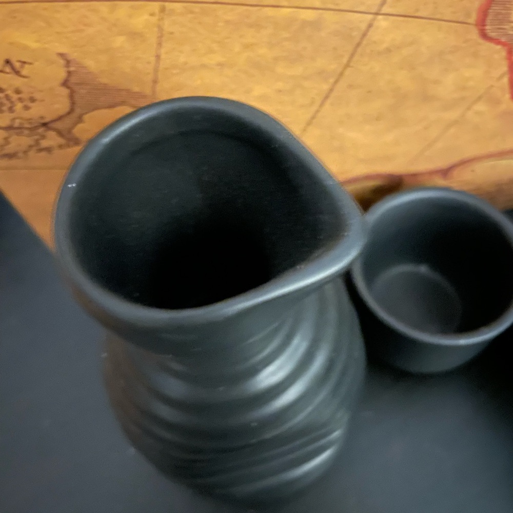 Beautiful Japanese Sake Set - Picture 4 of 6